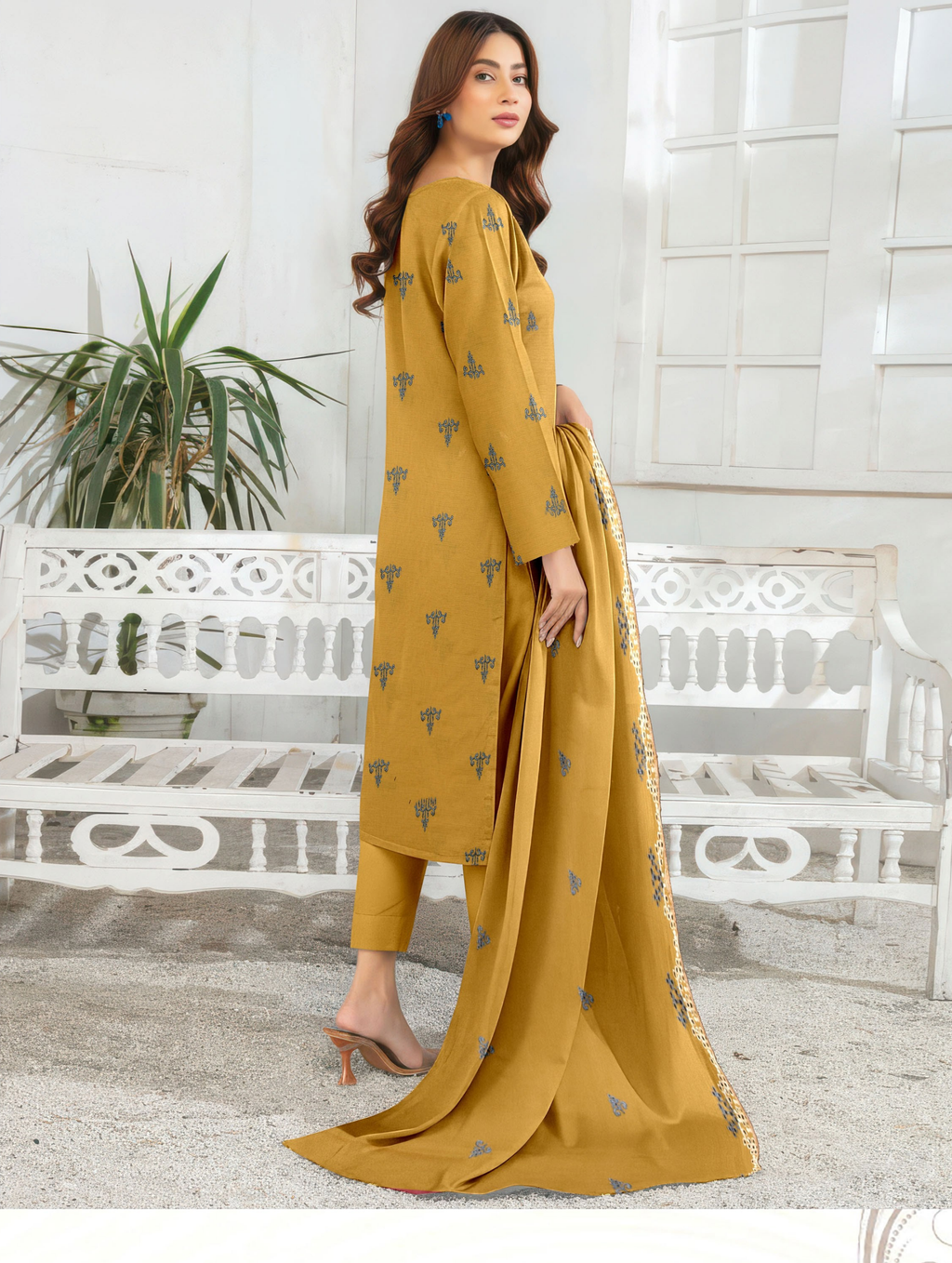 Elegant by Naubahar | Women's Embroidered Lawn 3-Piece Suit | Dyed Lawn Shirt, Crinkle Chiffon Dupatta & Cambric Trouser